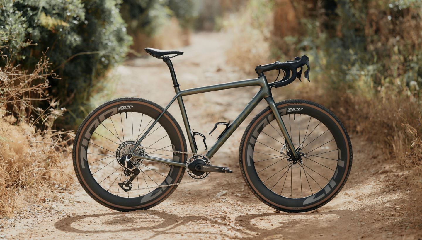 Par ZIPP 303 XPLR S DISC slanglösa hjul (centerlås)