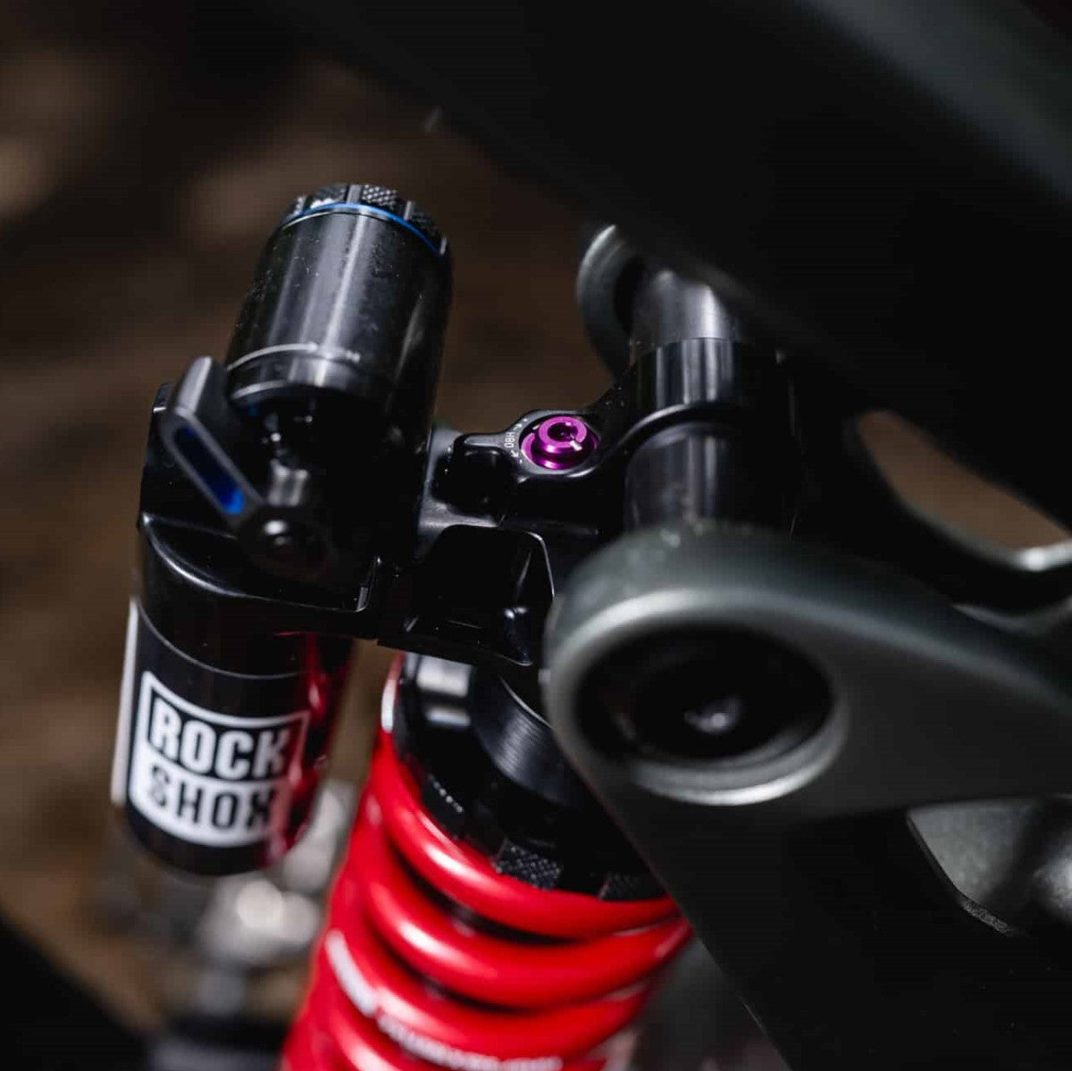 ROCKSHOX VIVID ULTIMATE RC2T HBO Trunnion Spring stötdämpare för Santa Cruz Bronson 4 (2022+)