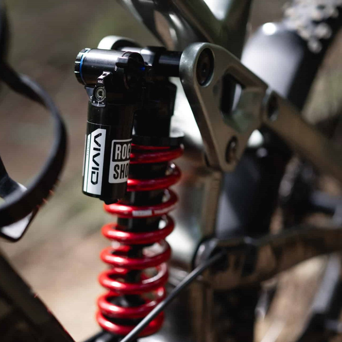 ROCKSHOX VIVID ULTIMATE RC2T HBO Trunnion-fjäderdämpare för övergångsrelä/patrull (2022+)