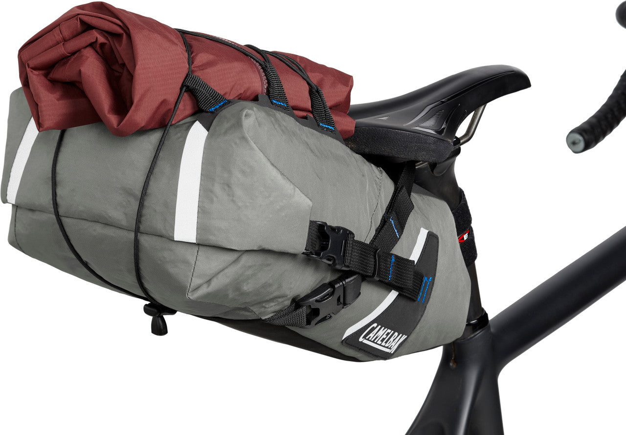 Sadelväska CAMELBAK MULE SADDLE 9 L Grå