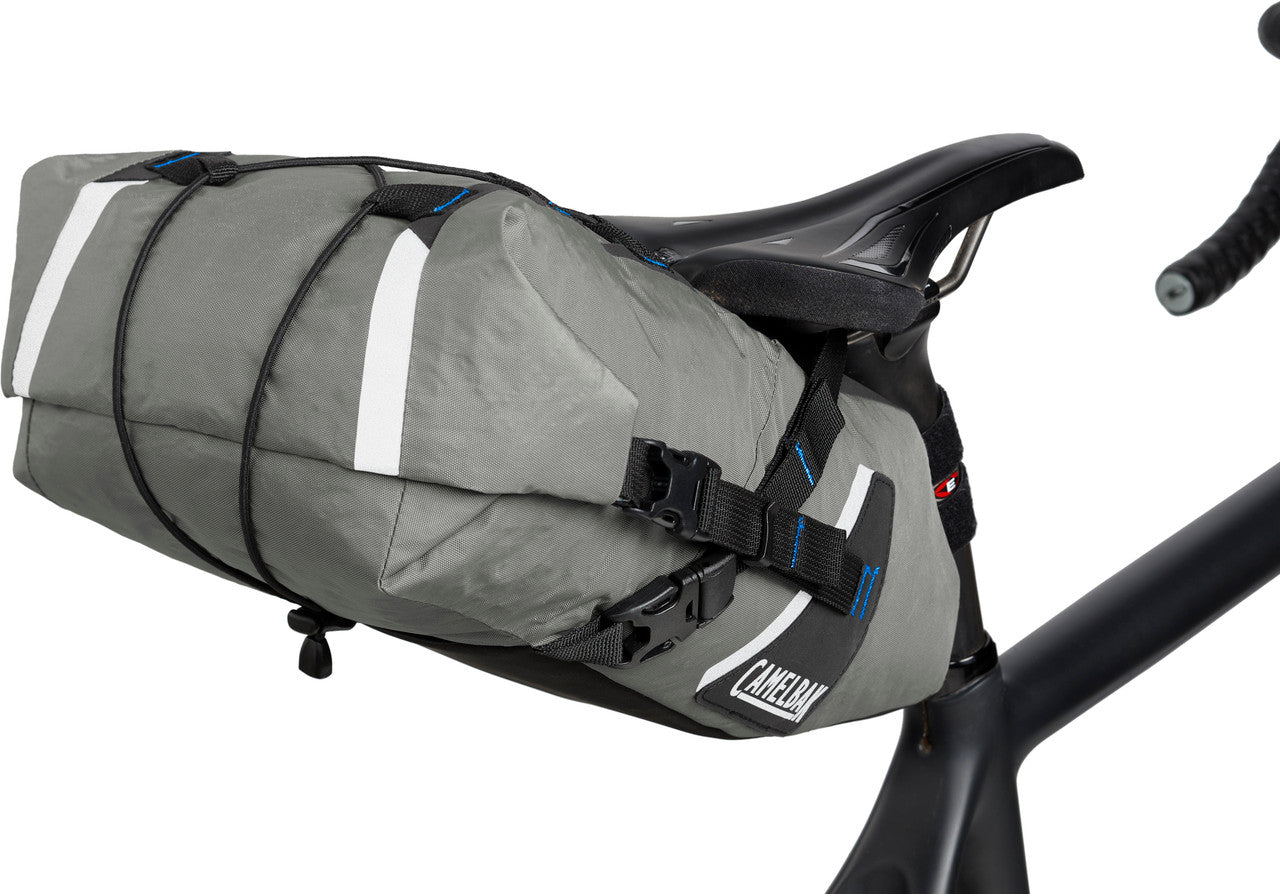 Sadelväska CAMELBAK MULE SADDLE 9 L Grå