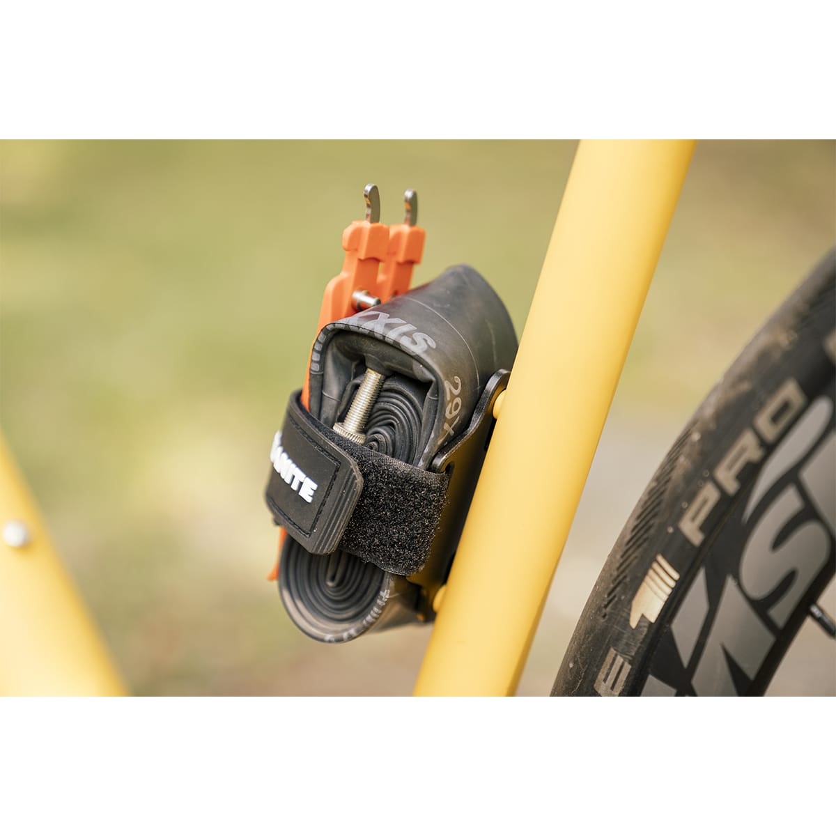 GRANITE DESIGN PORTALEDGE XE Universal flaskrem på skruv med förlängning för flaskhållare Svart