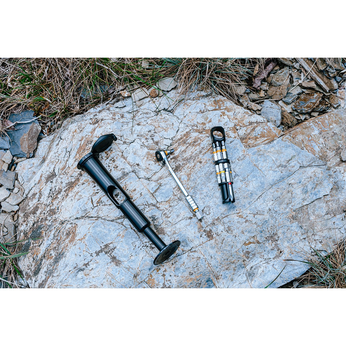 Integrerat multiverktyg Gaffelrör 42 mm avsmalnande GRANITE DESIGN STASH RT (10 verktyg) Svart