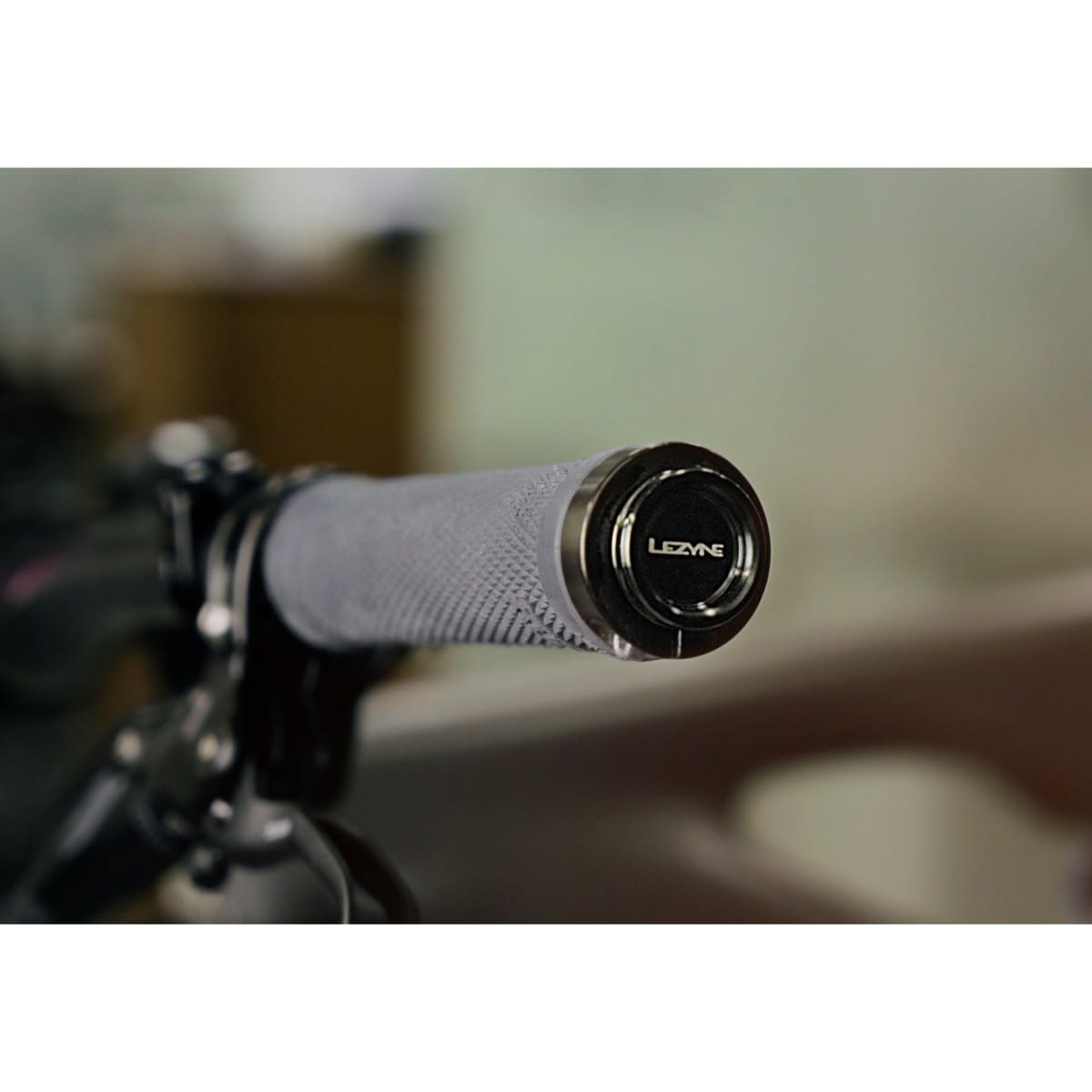 Integrerad multiverktygshängare LEZYNE S (5 verktyg)