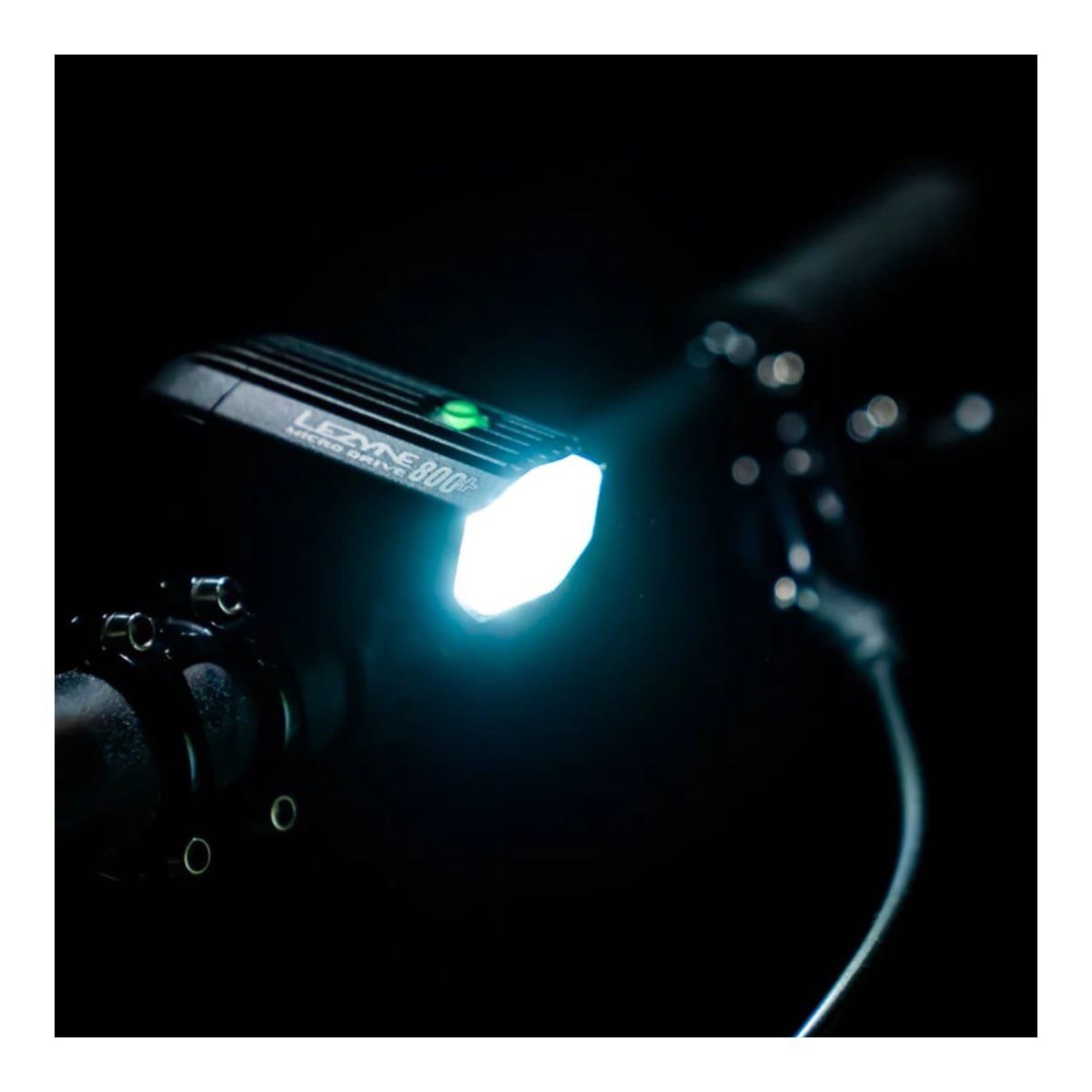 LEZYNE MICRO DRIVE 800+ Frontljus Svart