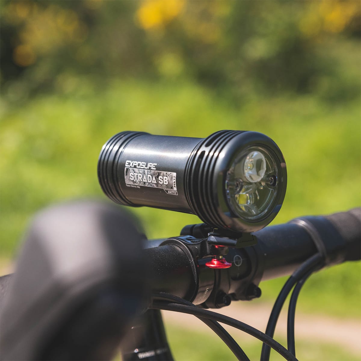 Frontbelysning EXPOSURE LIGHTS STRADA MK12 SB AKTIV