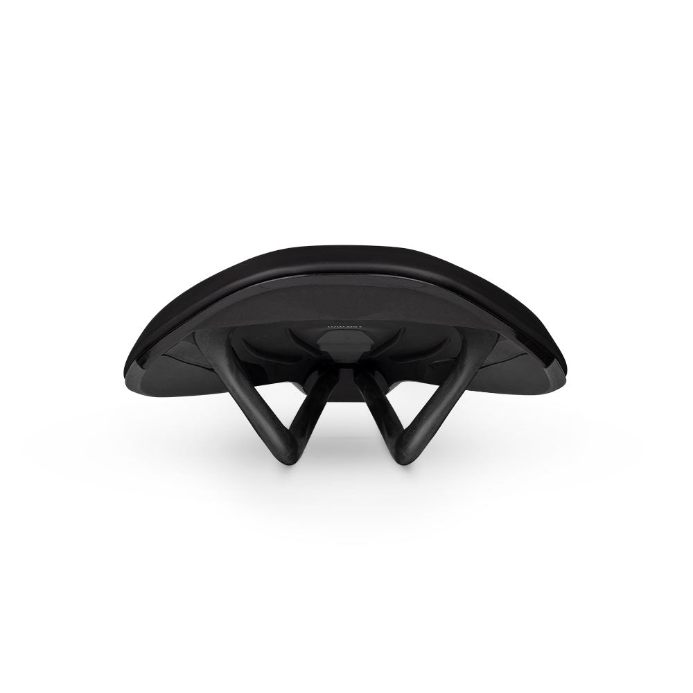 FIZIK TERRA ARGO X1 140 mm kolfibersadel med svarta skenor