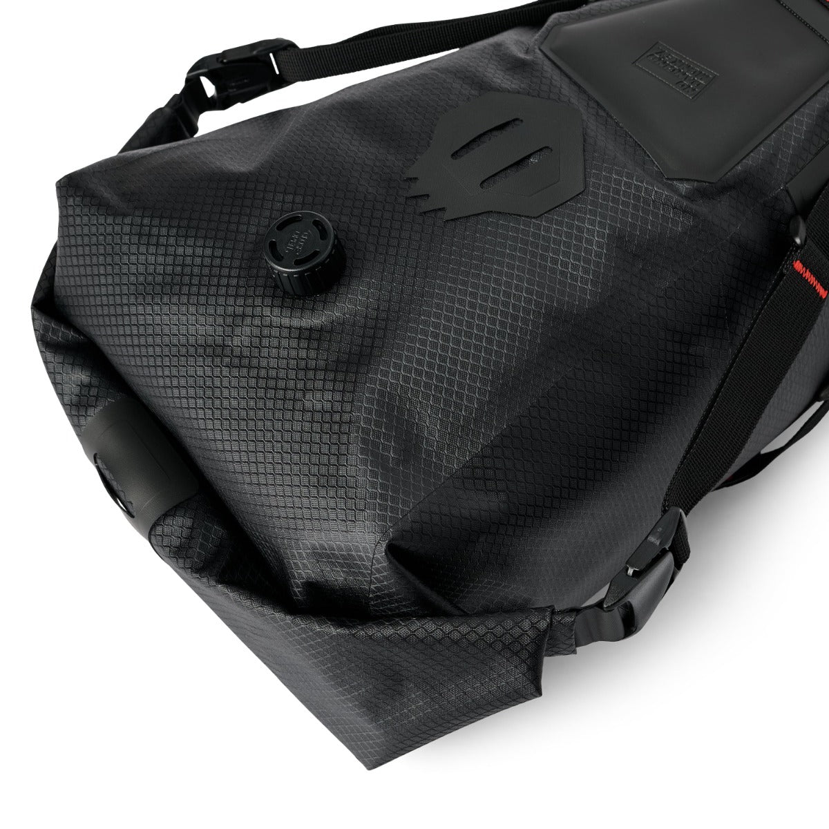USWE ROLL-TOP SADDLE BAG 9 L Svart