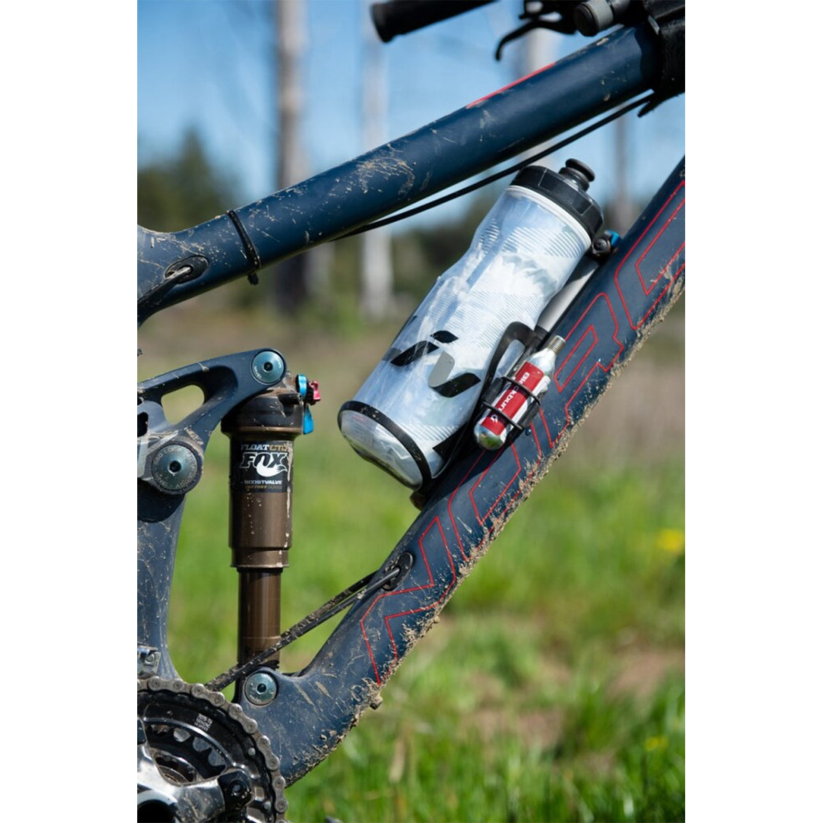 BLACKBURN CLUTCH flaskbur Svart