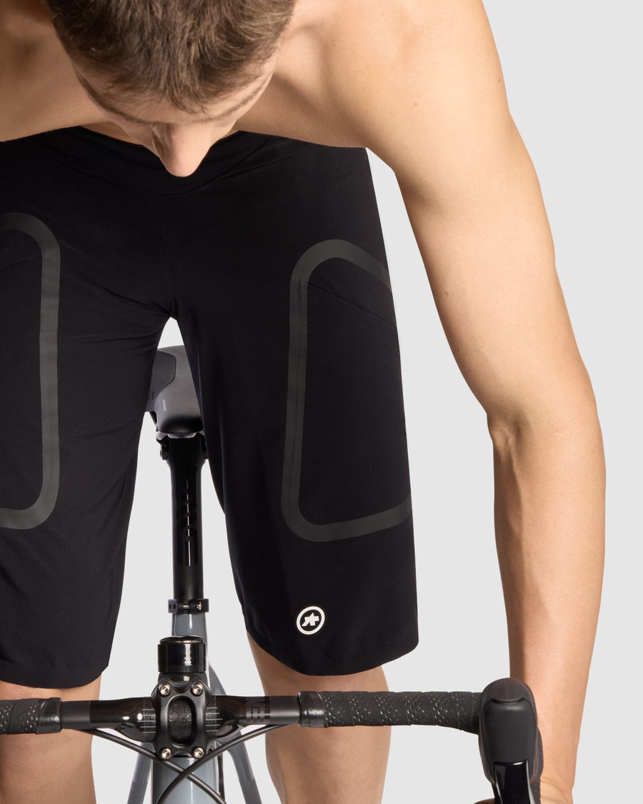 ASSOS TACTICA CARGO Shorts T3 Svart
