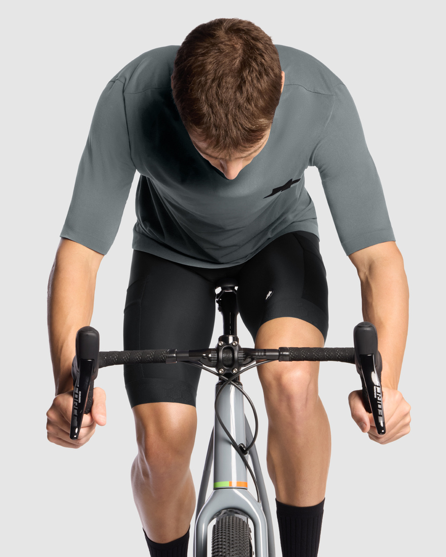 ASSOS TACTICA TECH T5 kortärmad tröja grå