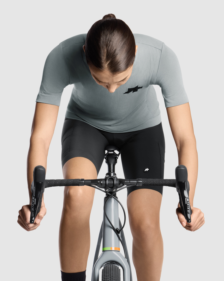 ASSOS TACTICA TECH T5 kortärmad damtröja grå
