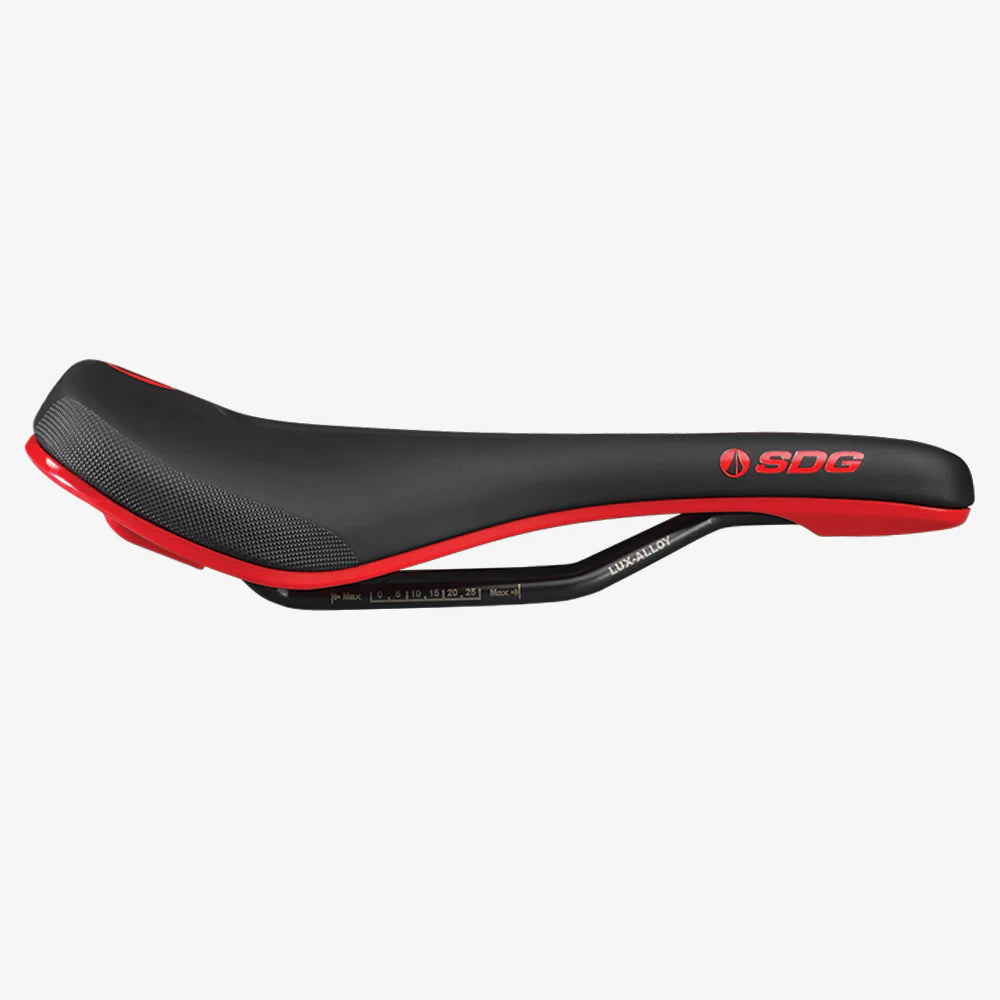 Sadel SDG BEL-AIR V3 MAX Lux-Alloy skenor Svart/Röd