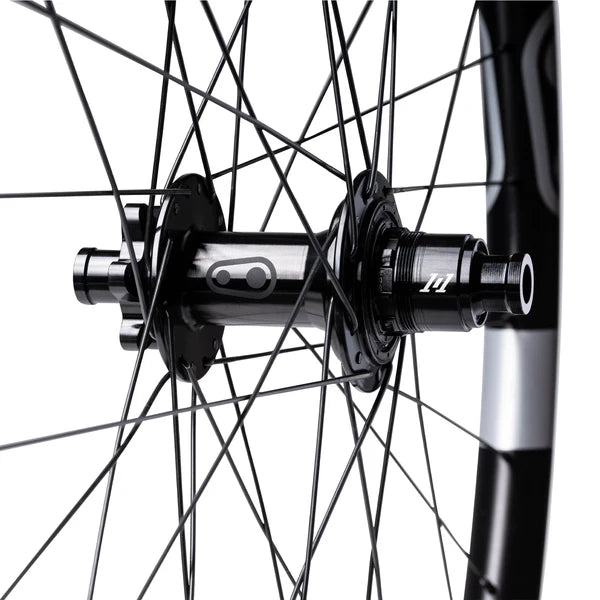 Bakhjul CRANKBROTHERS SYNTHESIS Aluminium 2.0 DH Ratchet 29" 12x148 mm Boost Svart