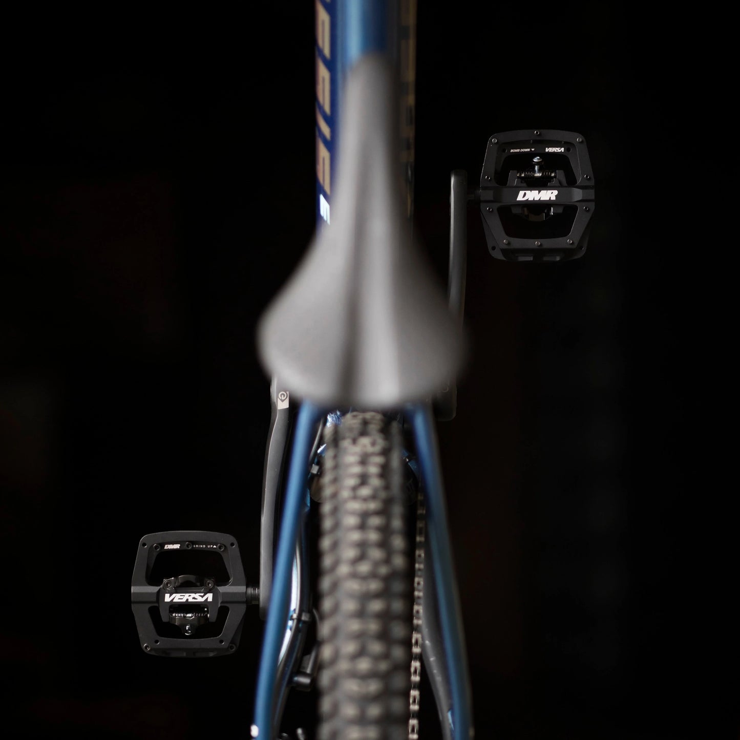 DMR VERSA Pedaler Svart