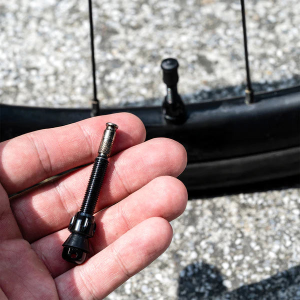 Slanglös ventil LEZYNE CLICK TLR PRO