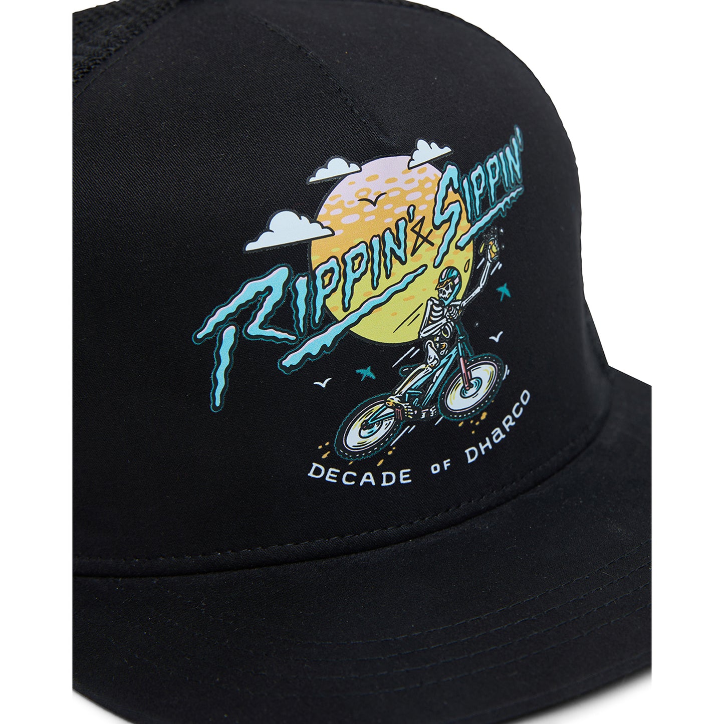 DHARCO FLAT BRIM TRUCKER RIPPIN AND SIPPIN keps Svart