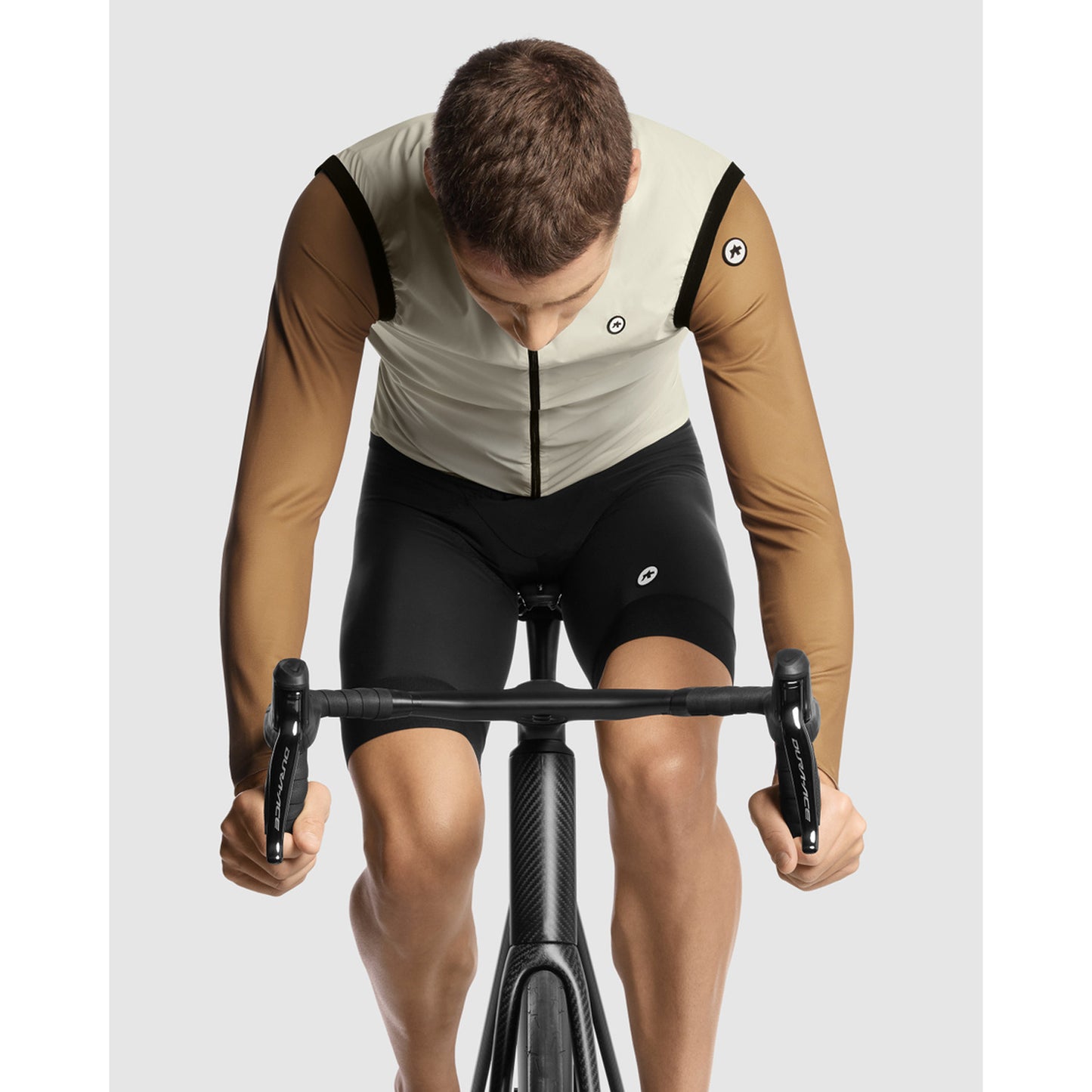 ASSOS MILLE GT Wind C2 Moon Sand Sleeveless Jacket