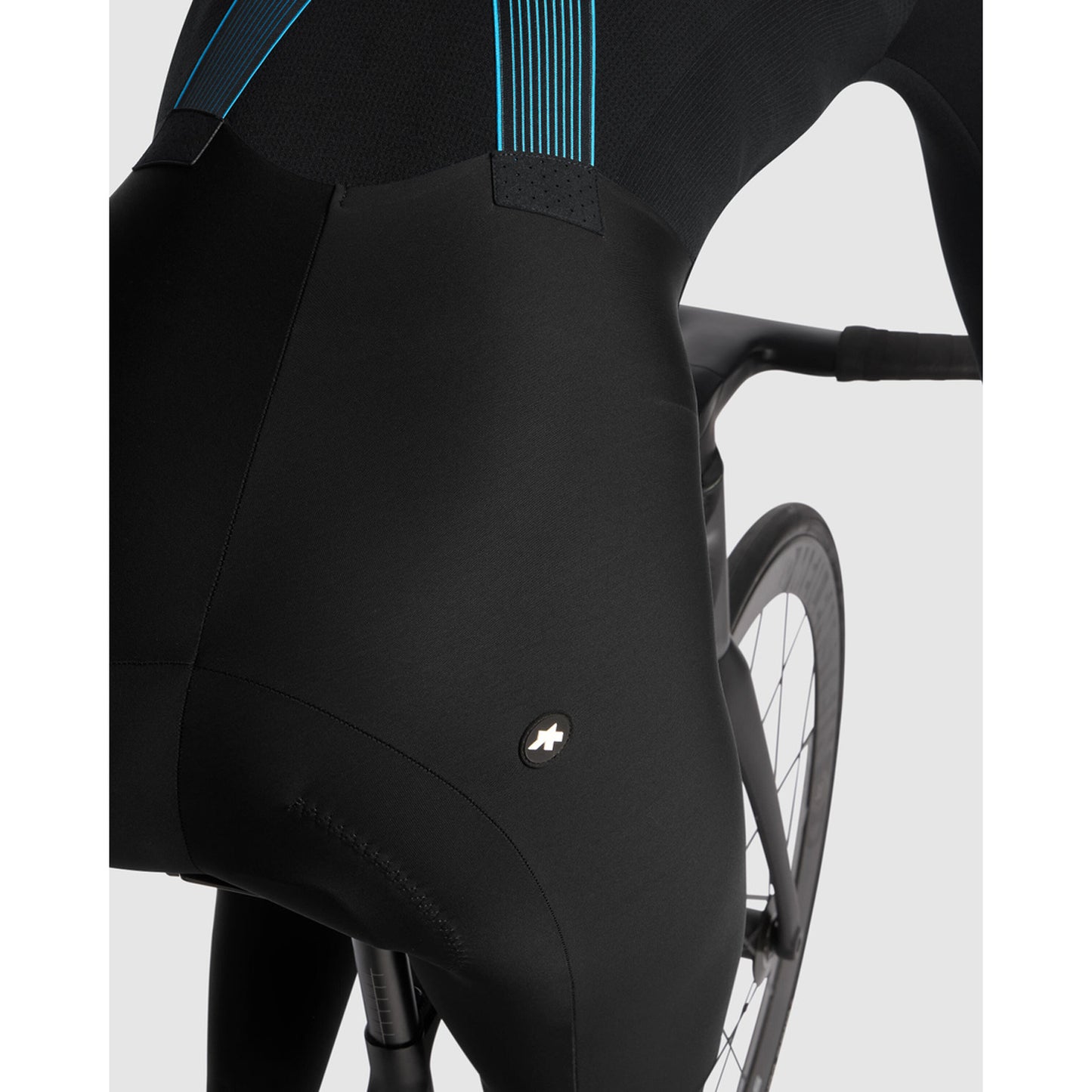 ASSOS DYORA R S11 Bib Tight i svart serie för damer