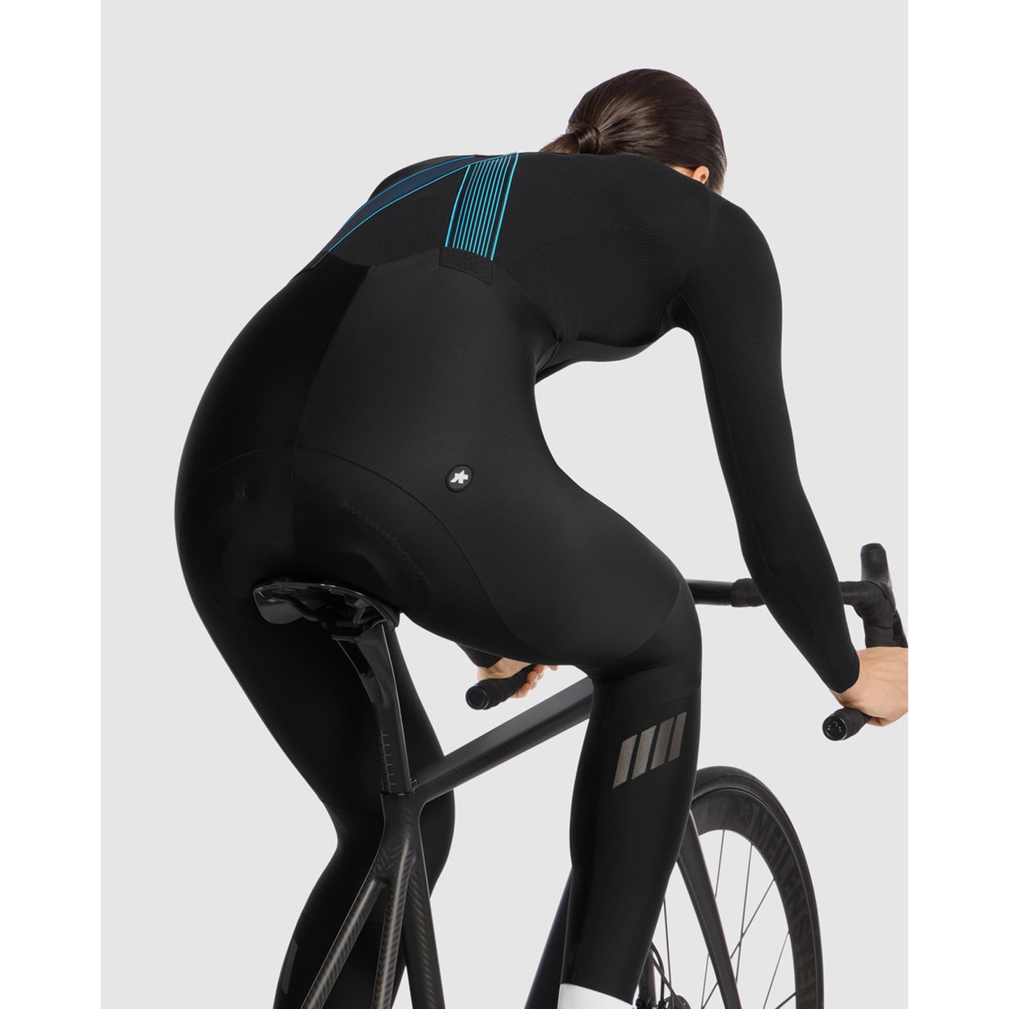 ASSOS DYORA R S11 Bib Tight i svart serie för damer