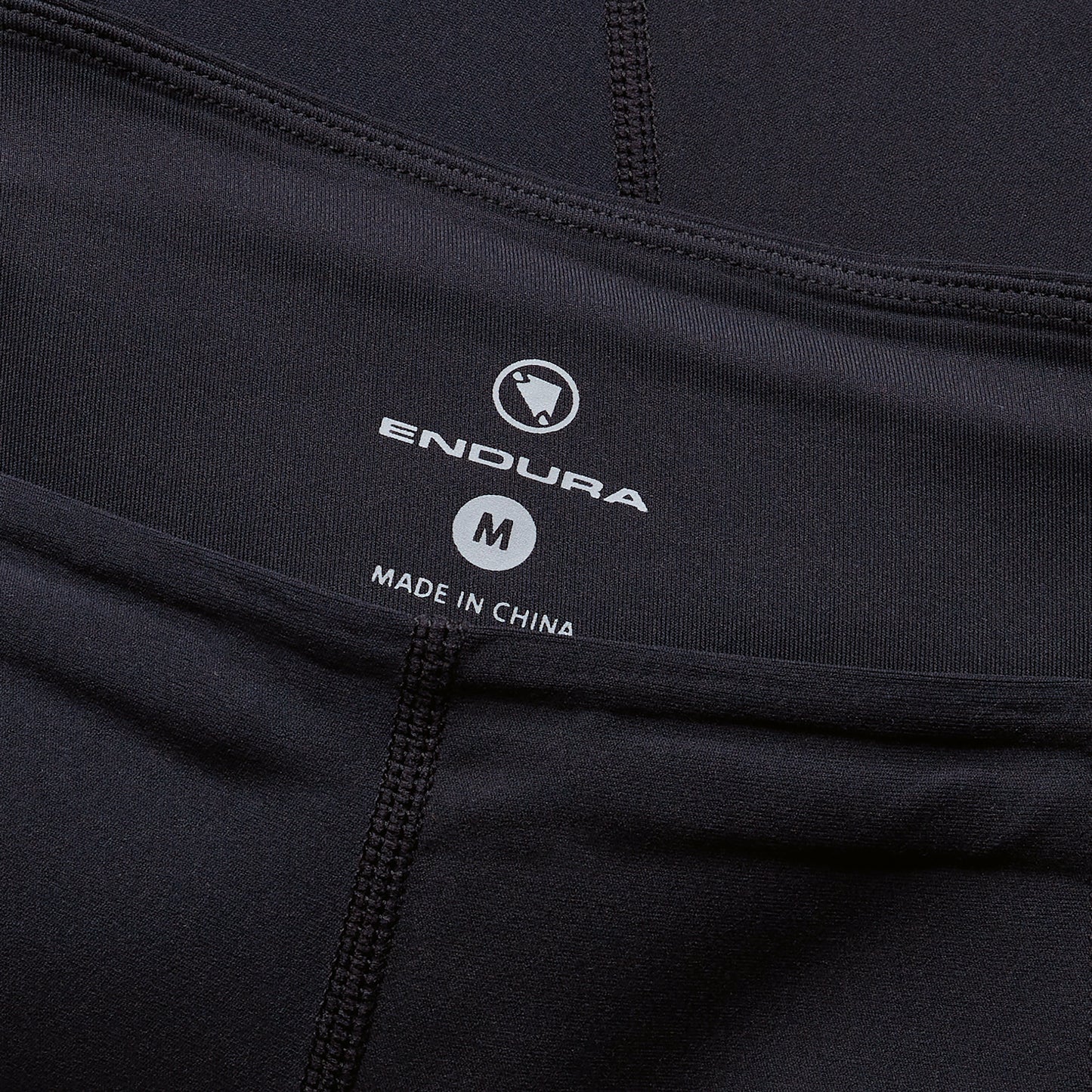 ENDURA LOOP Short Svart 2025