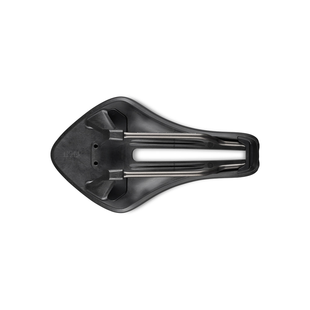 FIZIK TRANSIRO AERIS LD R3 135 mm sadel Kium skenor Svart