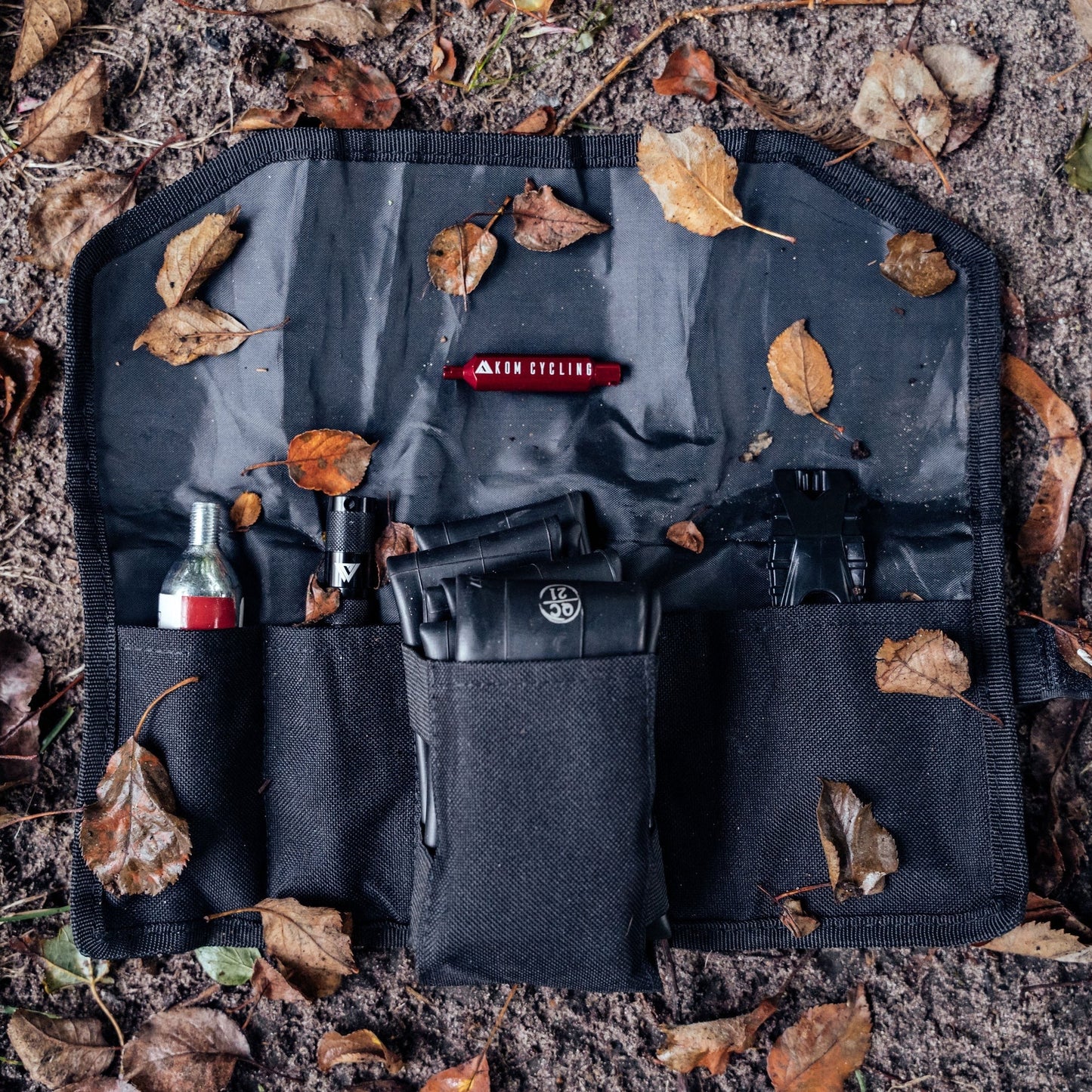 Sadelväska KOM CYCLING SADDLE ROLL XL