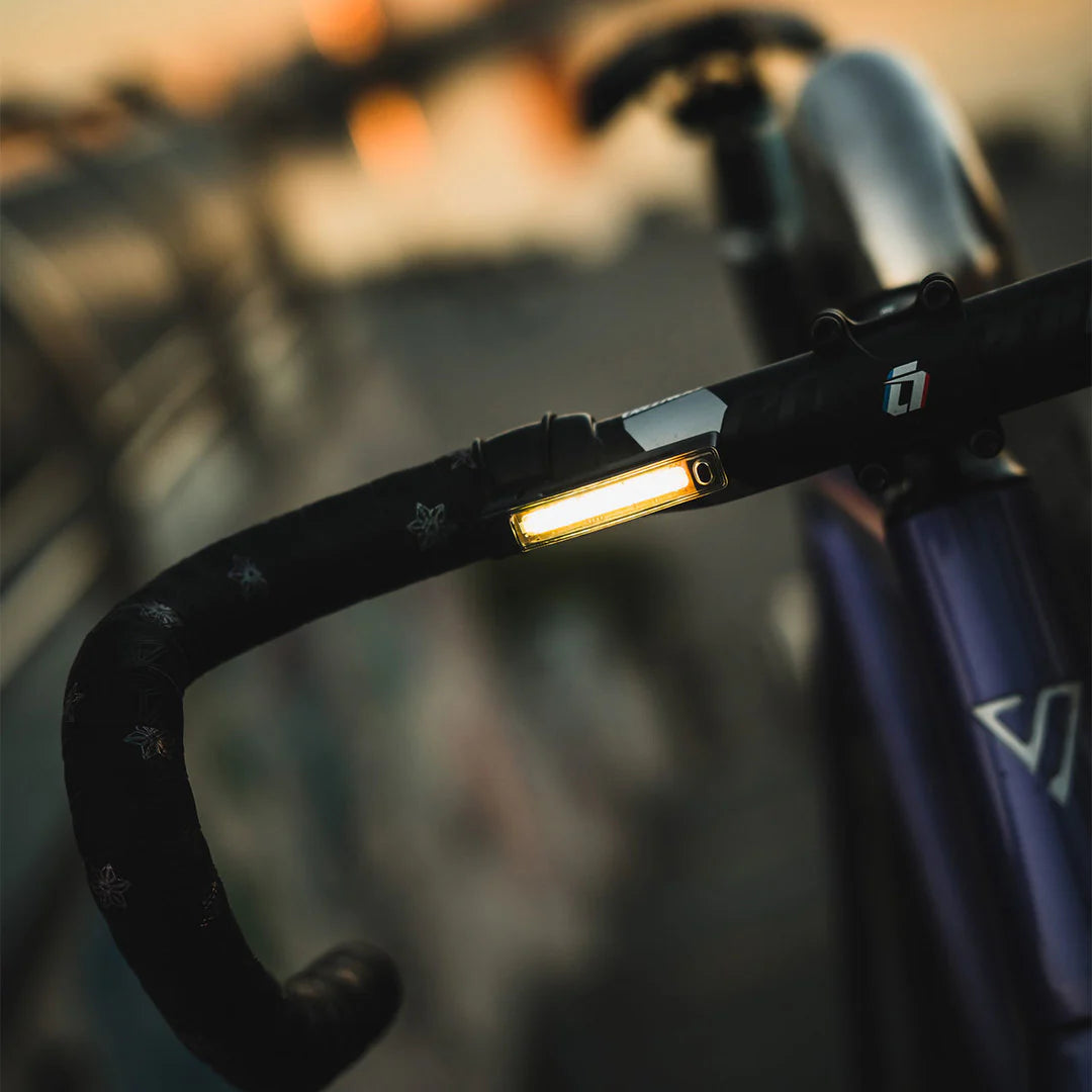 KNOG PLUS FRONT 40 Lumen Frontljus Svart