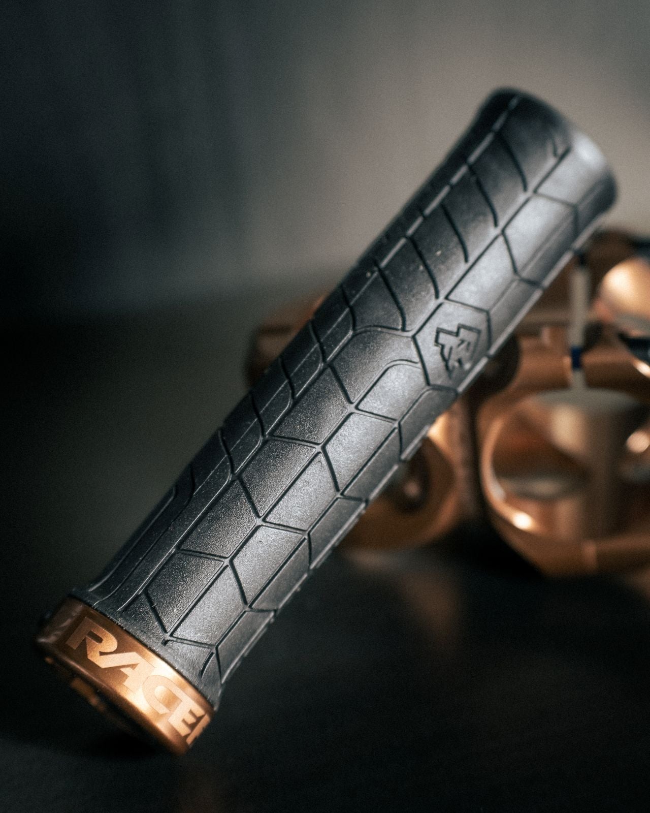 RACE FACE GETTA Lock-On-grepp 135 mm svart/brons KashMoney