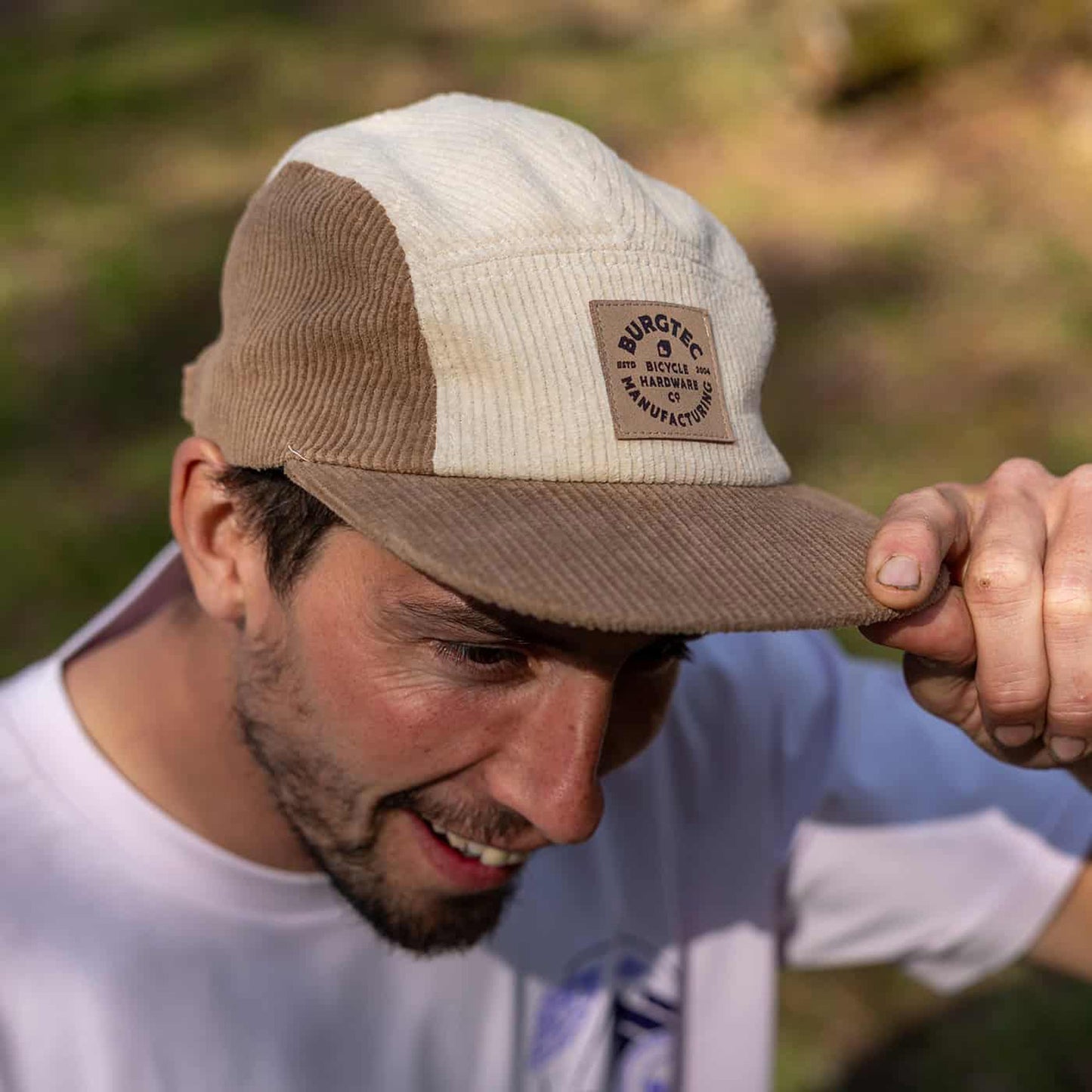 Cap BURGTEC BANDIT CORDUROY FIVE PANEL Beige/Brown