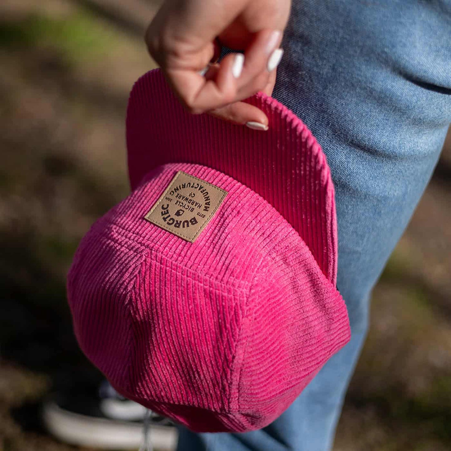 BURGTEC BANDIT CORDUROY FIVE PANEL Keps Pink Toxic Barbie