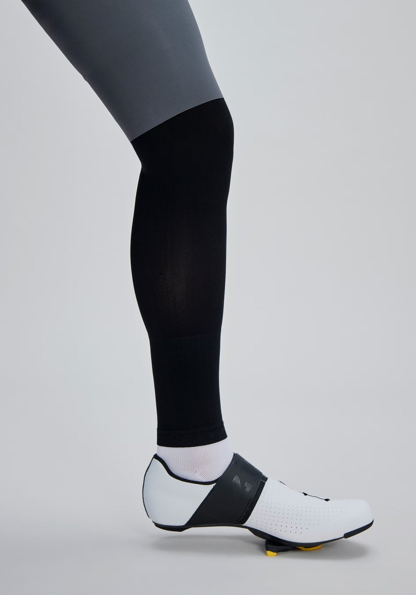 POC CADENCE Benskydd Svart