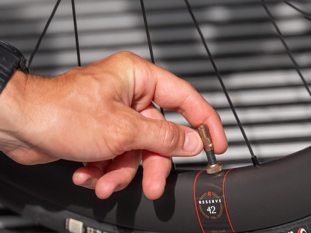 Sats med 2 BBB CORE CAP ventiländar med bronsmuttrar