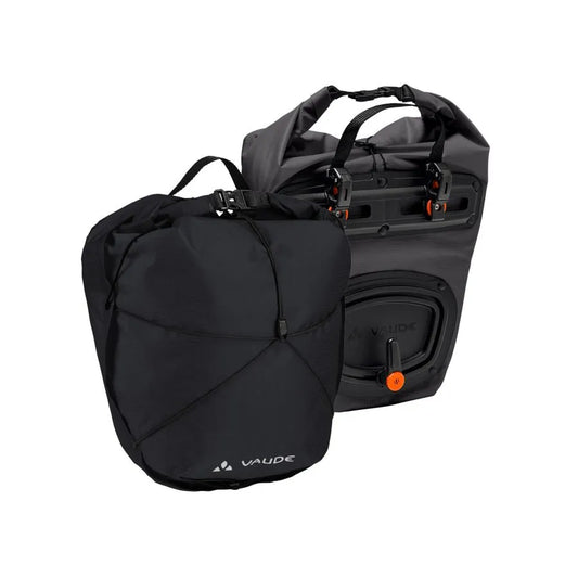 Pair of VAUDE AQUA FRONT LIGHT 22 L Black Luggage Bags