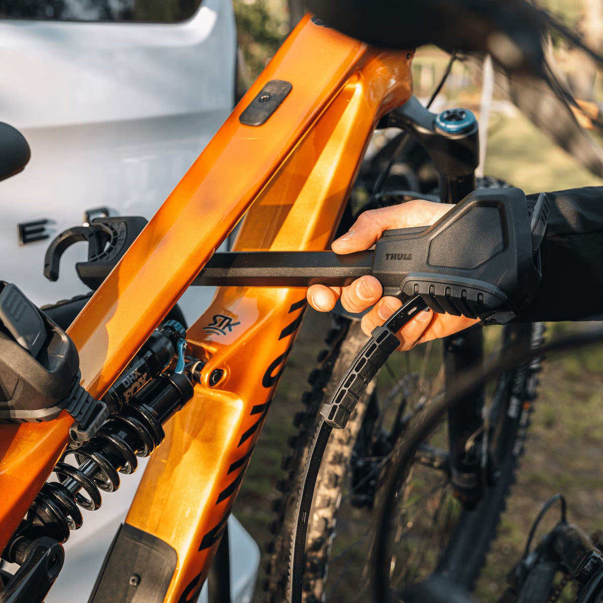 THULE VELOSPACE 3 2 Bike Carrier on Hitch