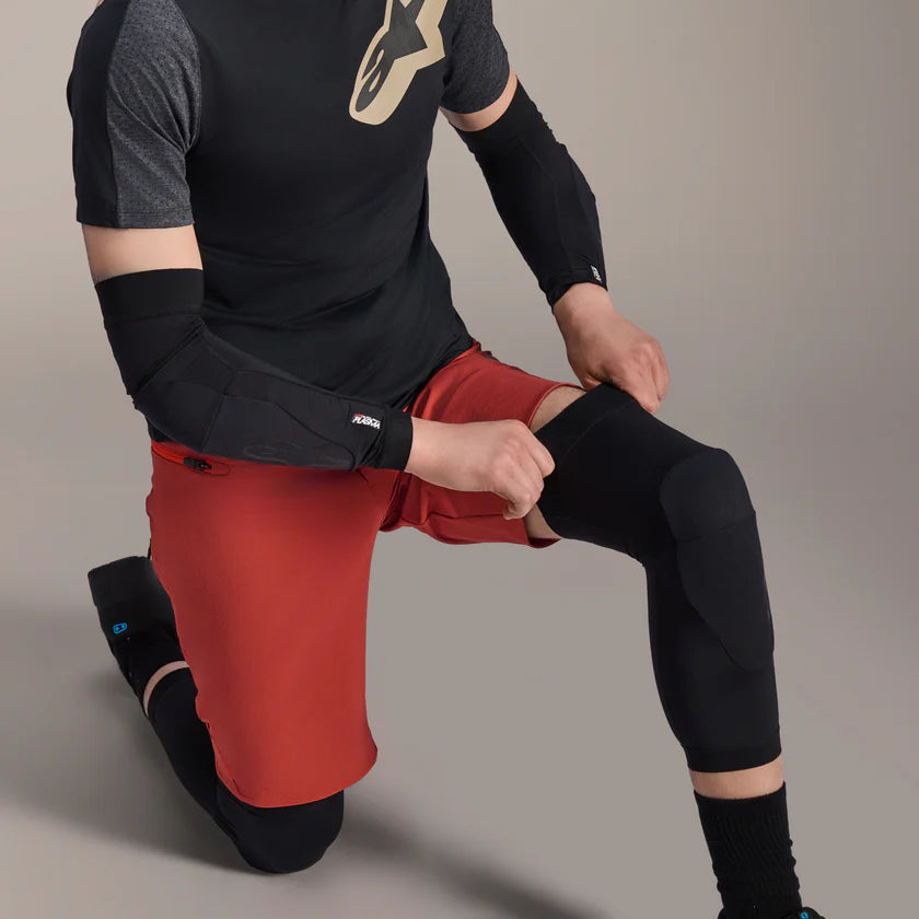 ALPINESTARS A-MOTION PLASMA Knäskydd Svart