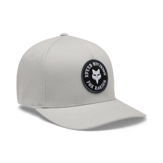 FOX BADGE FLEXFIT Ljusgrå keps