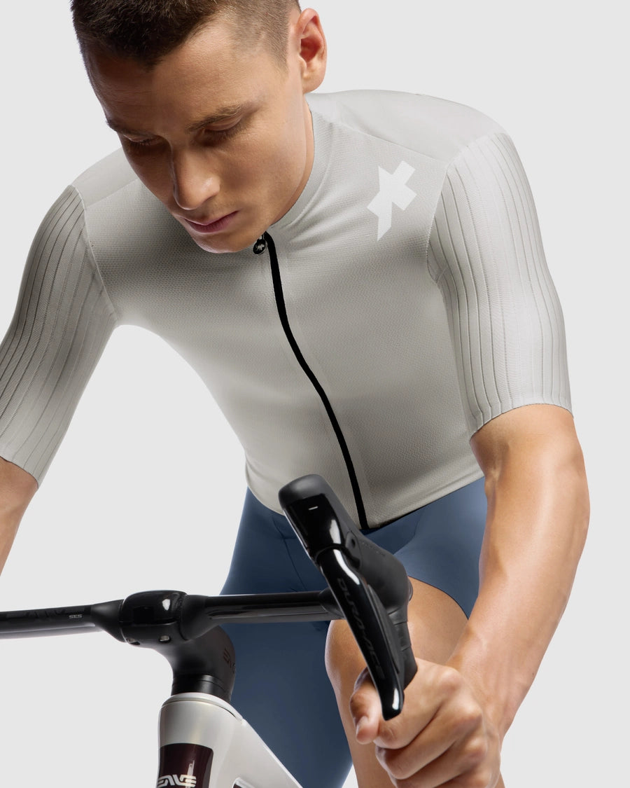 ASSOS EQUIPE RS S11 Kortärmad Jersey Almond Milk