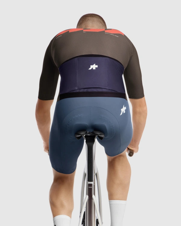 ASSOS EQUIPE R S11 Jersey We are the A Kortärmad Brun