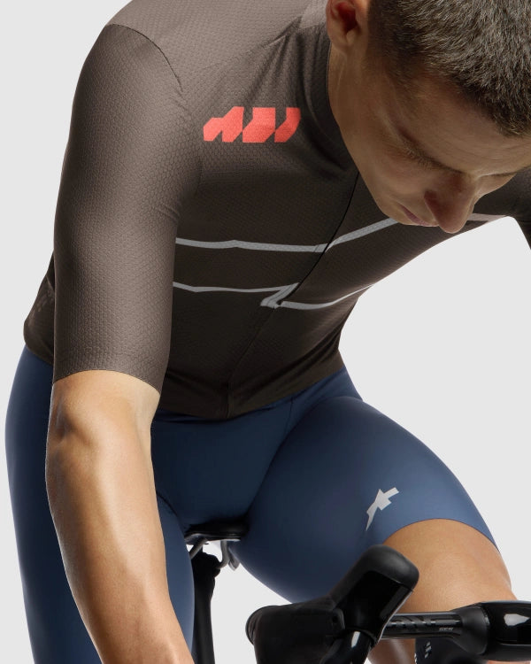 ASSOS EQUIPE R S11 Jersey We are the A Kortärmad Brun