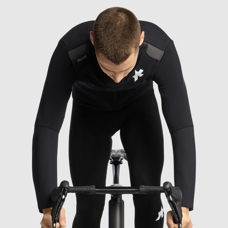 ASSOS EQUIPE RS UZ S11 Jacka i svart serie