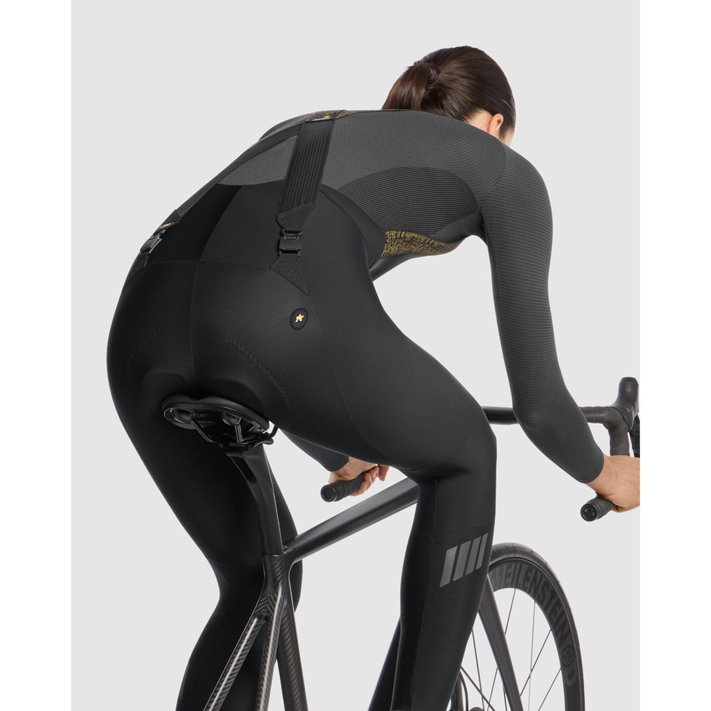 ASSOS UMA GTV S11 dambyxa i svart serie