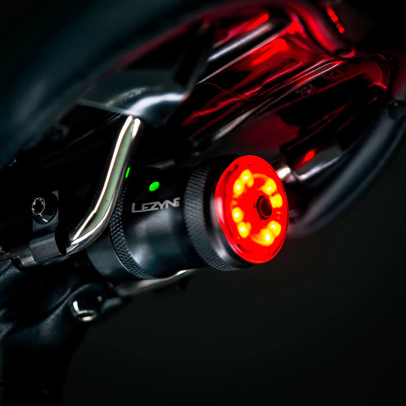 Bakre belysning LEZYNE SADDLE Ai ALERT 250