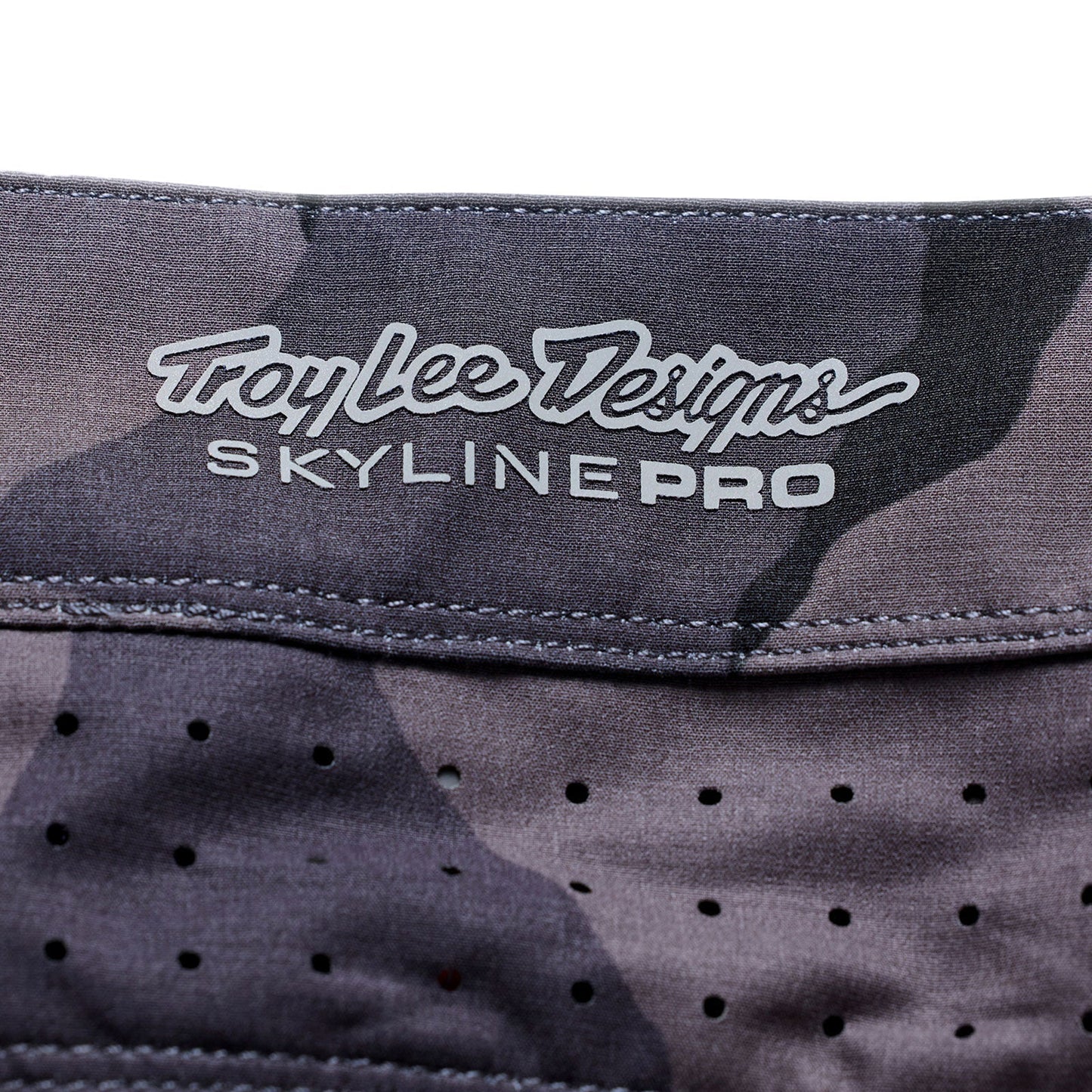 TROY LEE DESIGNS SKYLINE PRO FLOW CAMO Carbon Shorts med foder BN3TH