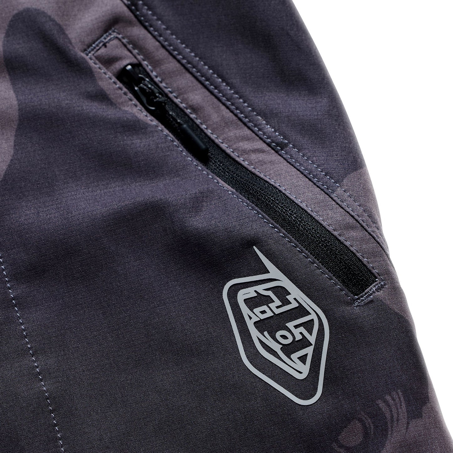 TROY LEE DESIGNS SKYLINE PRO FLOW CAMO Carbon Shorts med foder BN3TH