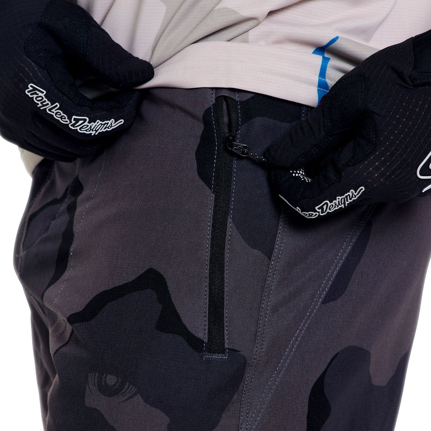 TROY LEE DESIGNS SKYLINE PRO FLOW CAMO Carbon Shorts med foder BN3TH