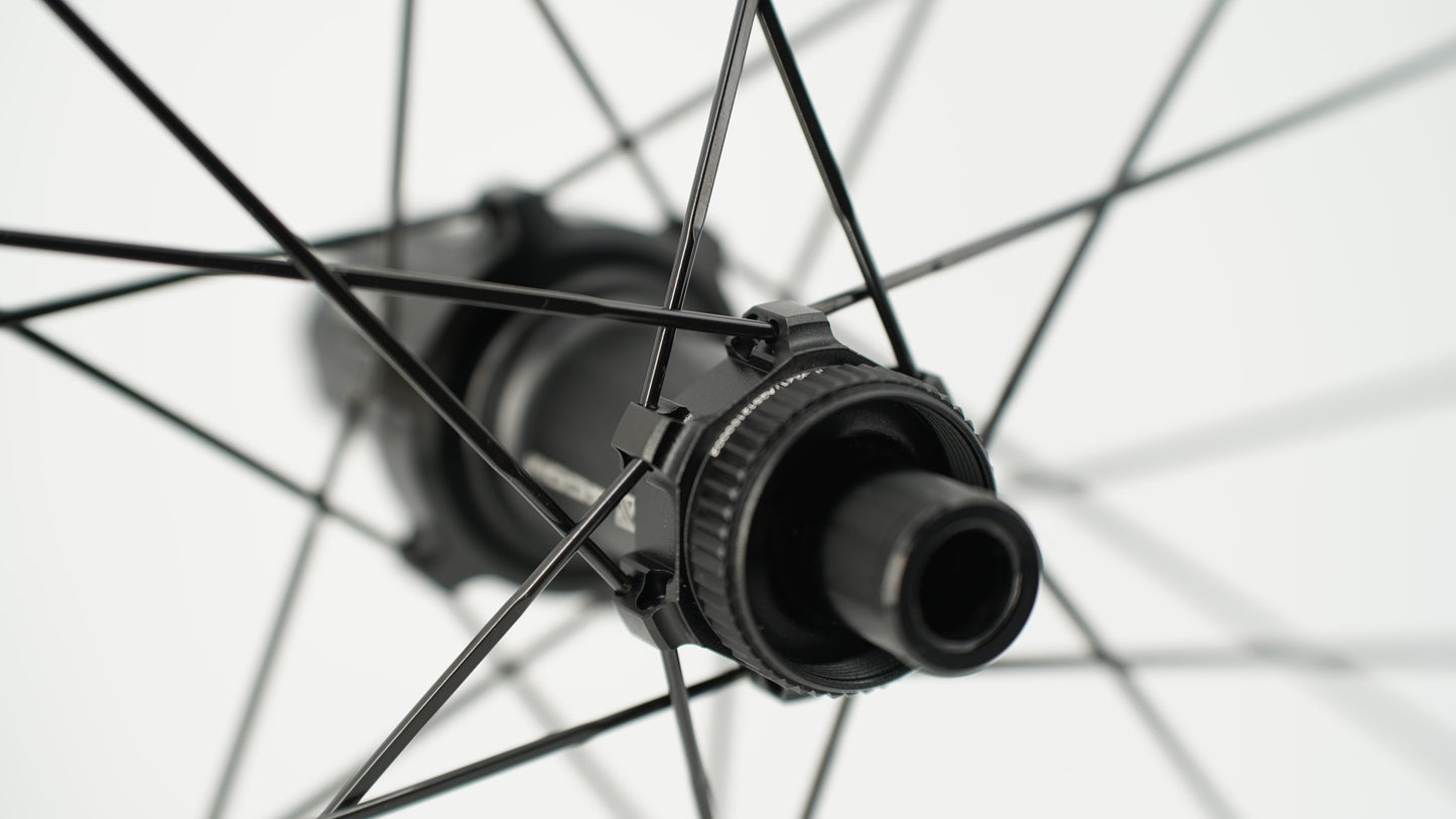 Pair of SCOM CORSA 45 Tubeless Ready Wheels (Center Lock)