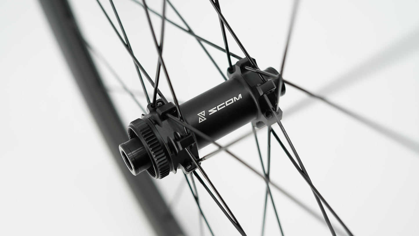 Pair of SCOM CORSA 60 Tubeless Ready Wheels (Center Lock)
