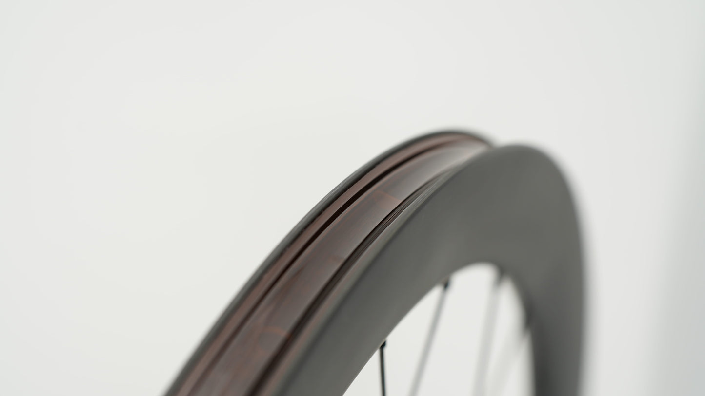 Pair of SCOM CORSA 60 Tubeless Ready Wheels (Center Lock)