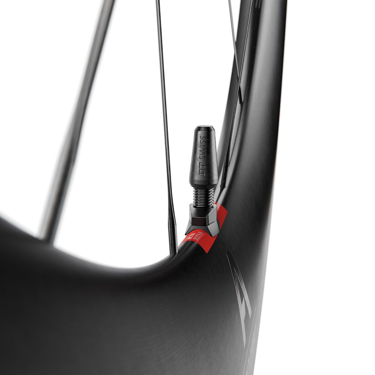 DT SWISS ARC 1100 DICUT WTS 65 Tubeless Ready framhjul (Center Lock) emabrgo july